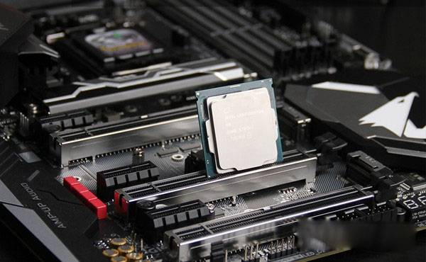 i5 8500對(duì)比R5 1600X哪個(gè)好？i5-8500與R5-1600X區(qū)別對(duì)比詳細(xì)評(píng)測(cè)