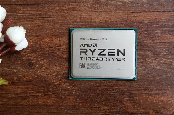 AMD Ryzen ThreadRipper 1950X配什么顯卡好？以及配什么主板合適？