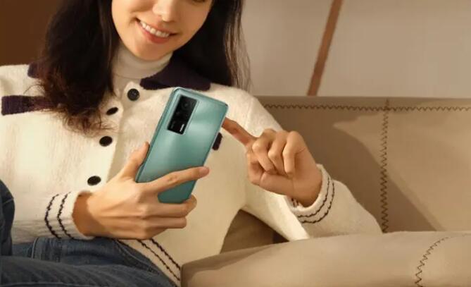 天璣8200相當(dāng)于驍龍多少處理器？