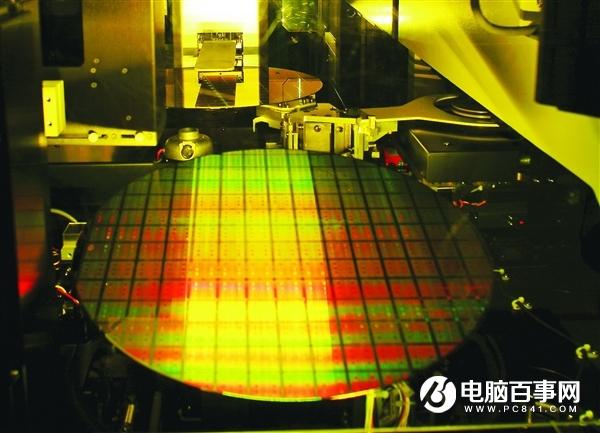 统计显示美国主导全球芯片产业市场份额超50% 国产份额仅3%
