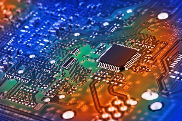 電腦主板有什么作用？電腦主板作用詳細(xì)解析